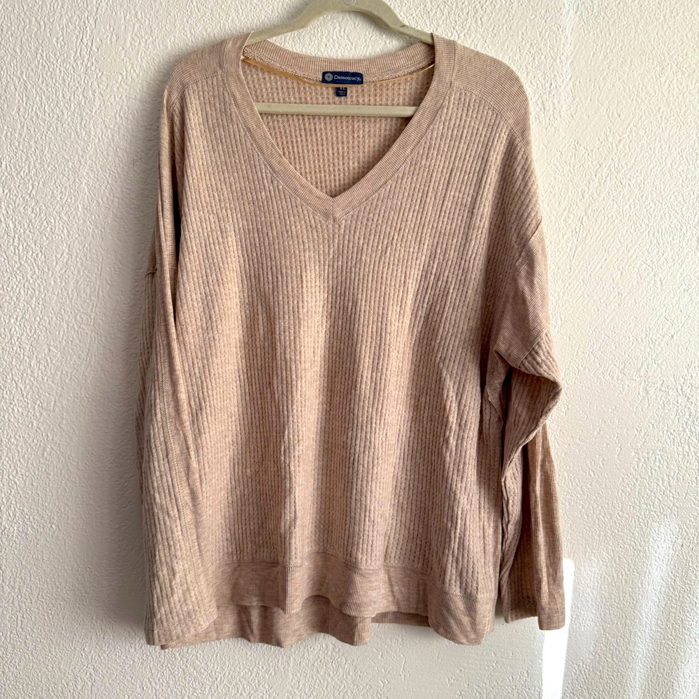 Democracy Soft Ribbed V-Neck Sweater Women’s Size XL Cream Tan Waffle Knit Cozy